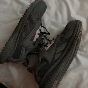 Reebok Women's Sneakers - Black and Pink